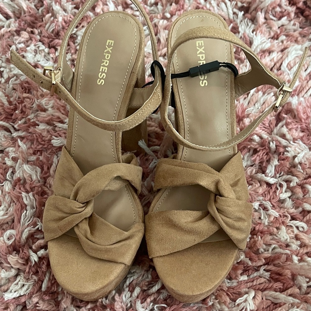 NWT Express Knotted Tan Sandals for Women
